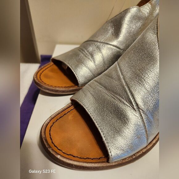 Free People "Mont Blanc" Silver Leather D'Orsay Flat Sandals Sz.7/EU 37 Ret $198 - Picture 7 of 9